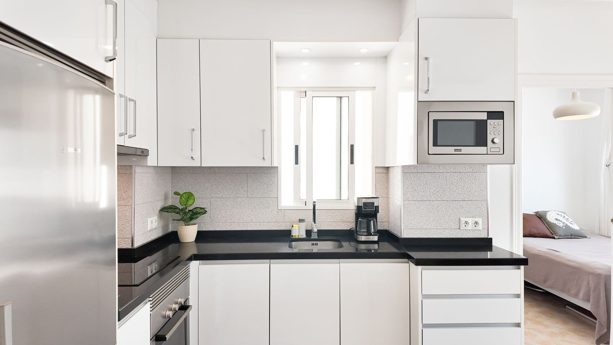 For sale - 2 Bedroom 1 Bathroom Apartment - Penthouse in Torrevieja - Torrevieja Centro  - Alicante