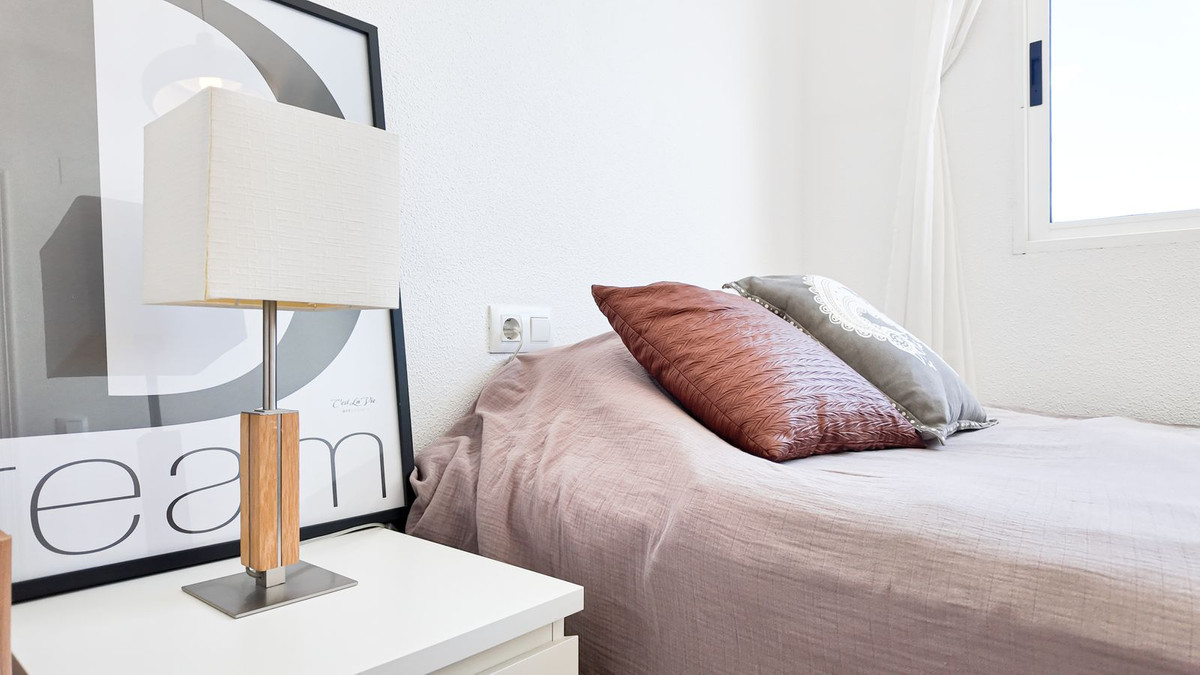 For sale - 2 Bedroom 1 Bathroom Apartment - Penthouse in Torrevieja - Torrevieja Centro  - Alicante