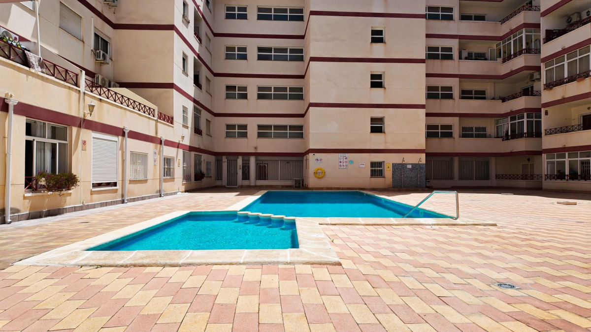 For sale - 2 Bedroom 1 Bathroom Apartment - Penthouse in Torrevieja - Torrevieja Centro  - Alicante