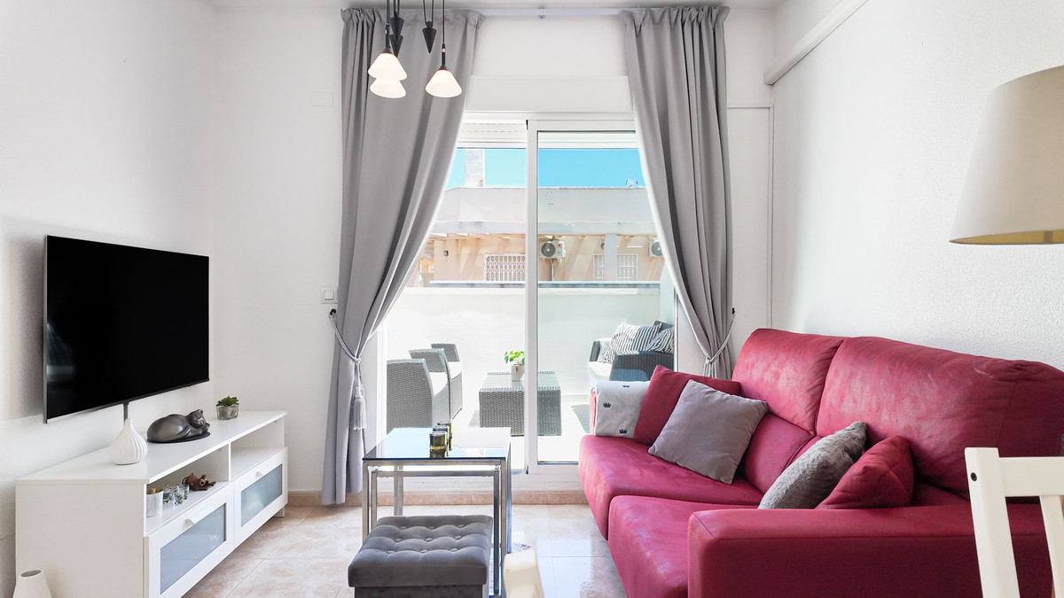For sale - 2 Bedroom 1 Bathroom Apartment - Penthouse in Torrevieja - Torrevieja Centro  - Alicante