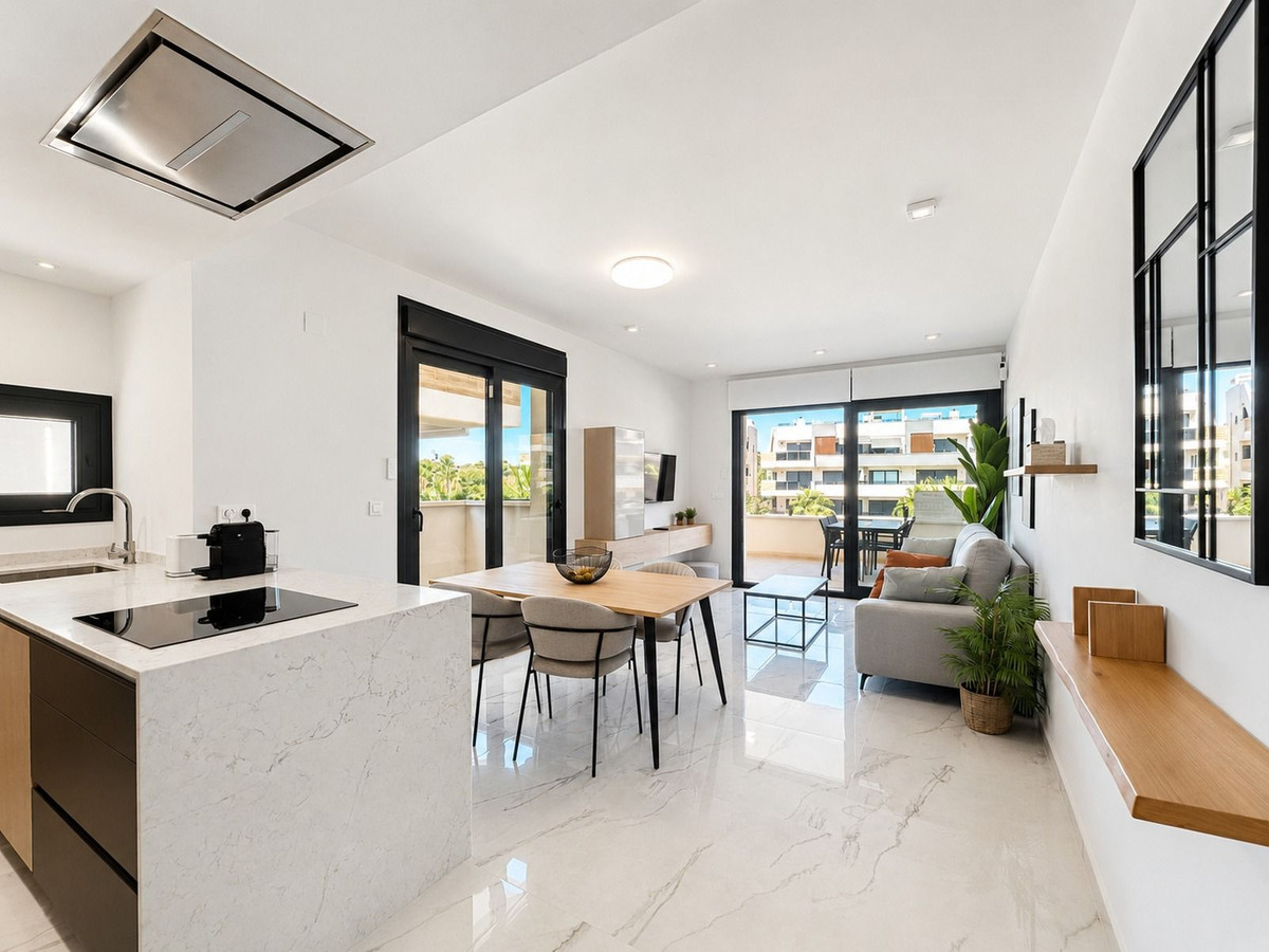 For sale - 2 Bedroom 2 Bathroom Apartment - Middle Floor Apartment in Orihuela - Los Altos  - Alicante
