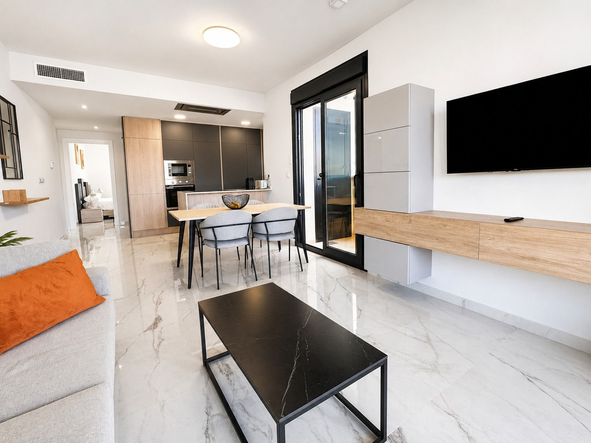 For sale - 2 Bedroom 2 Bathroom Apartment - Middle Floor Apartment in Orihuela - Los Altos  - Alicante
