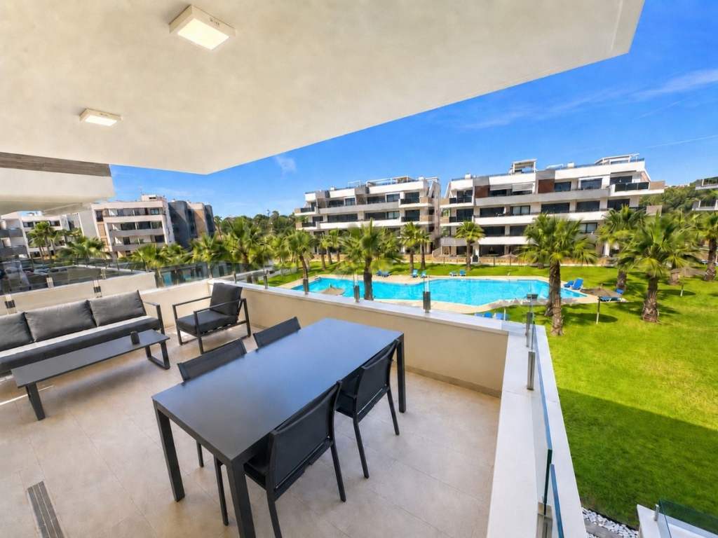 2 Bedroom 2 Bathroom Apartment - Middle Floor Apartment in Orihuela