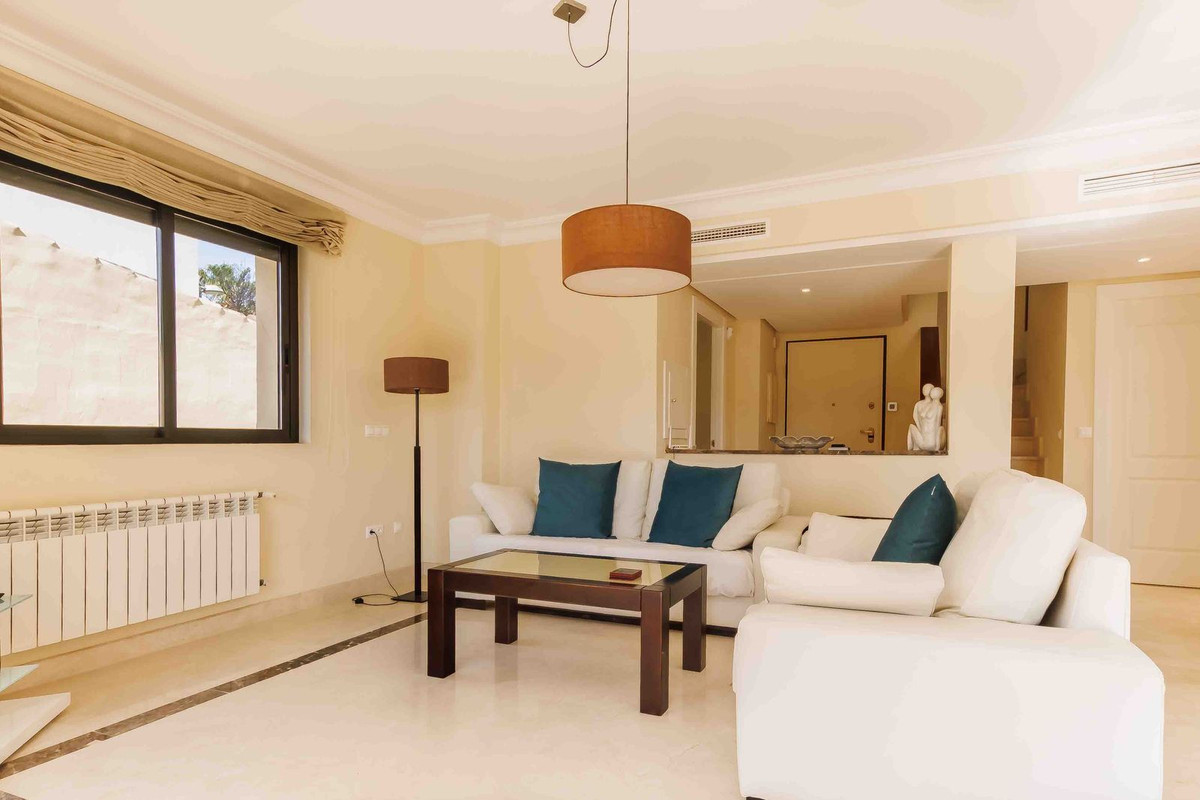 For sale - 3 Bedroom 3 Bathroom House - Detached Villa in San Javier - Roda Golf  - Murcia