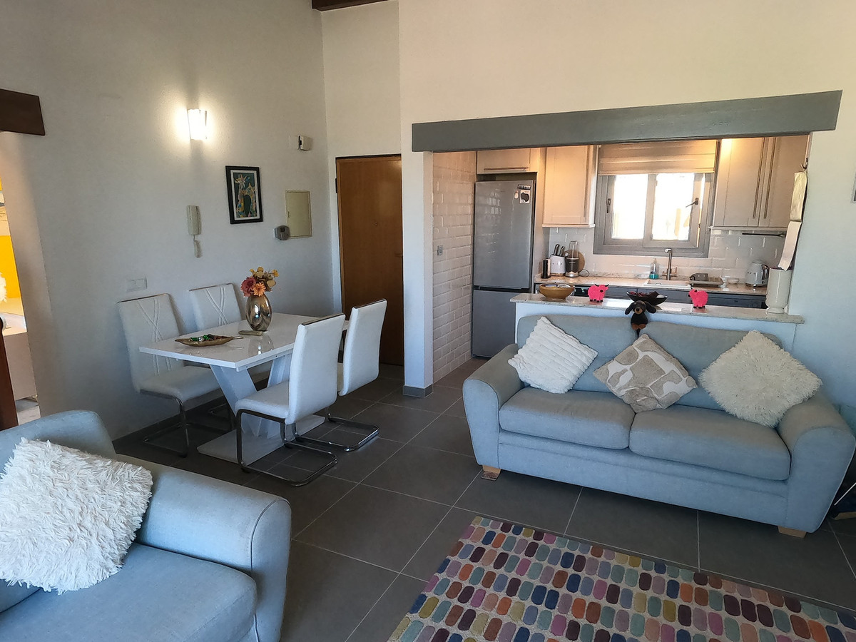 For sale - 2 Bedroom 2 Bathroom Apartment - Middle Floor Apartment in Algorfa - La Finca Golf  - Alicante