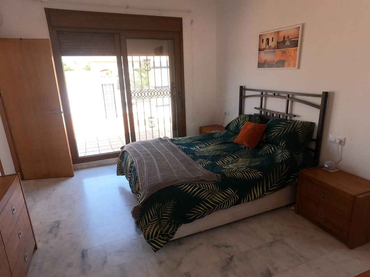 For sale - 3 Bedroom 2 Bathroom House - Detached Villa in Algorfa - La Finca Golf  - Alicante