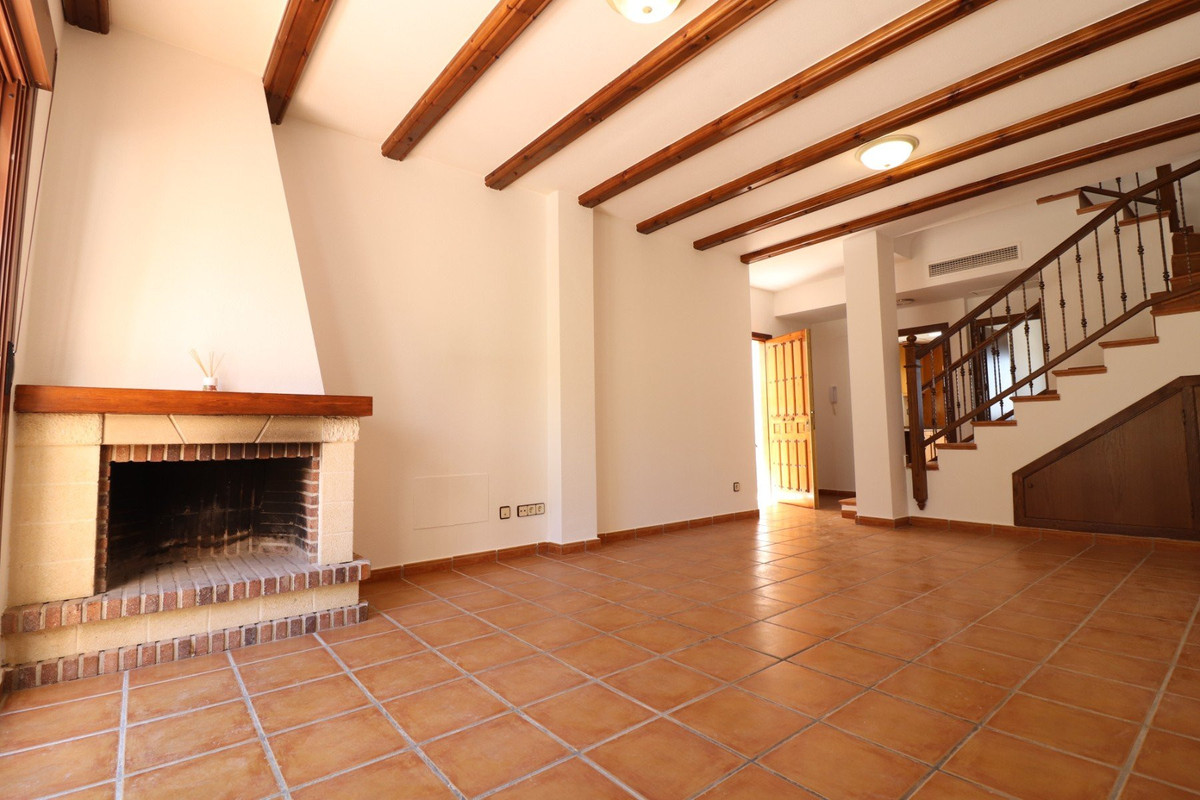 For sale - 3 Bedroom 2 Bathroom House - Semi-Detached House in Algorfa - La Finca Golf  - Alicante