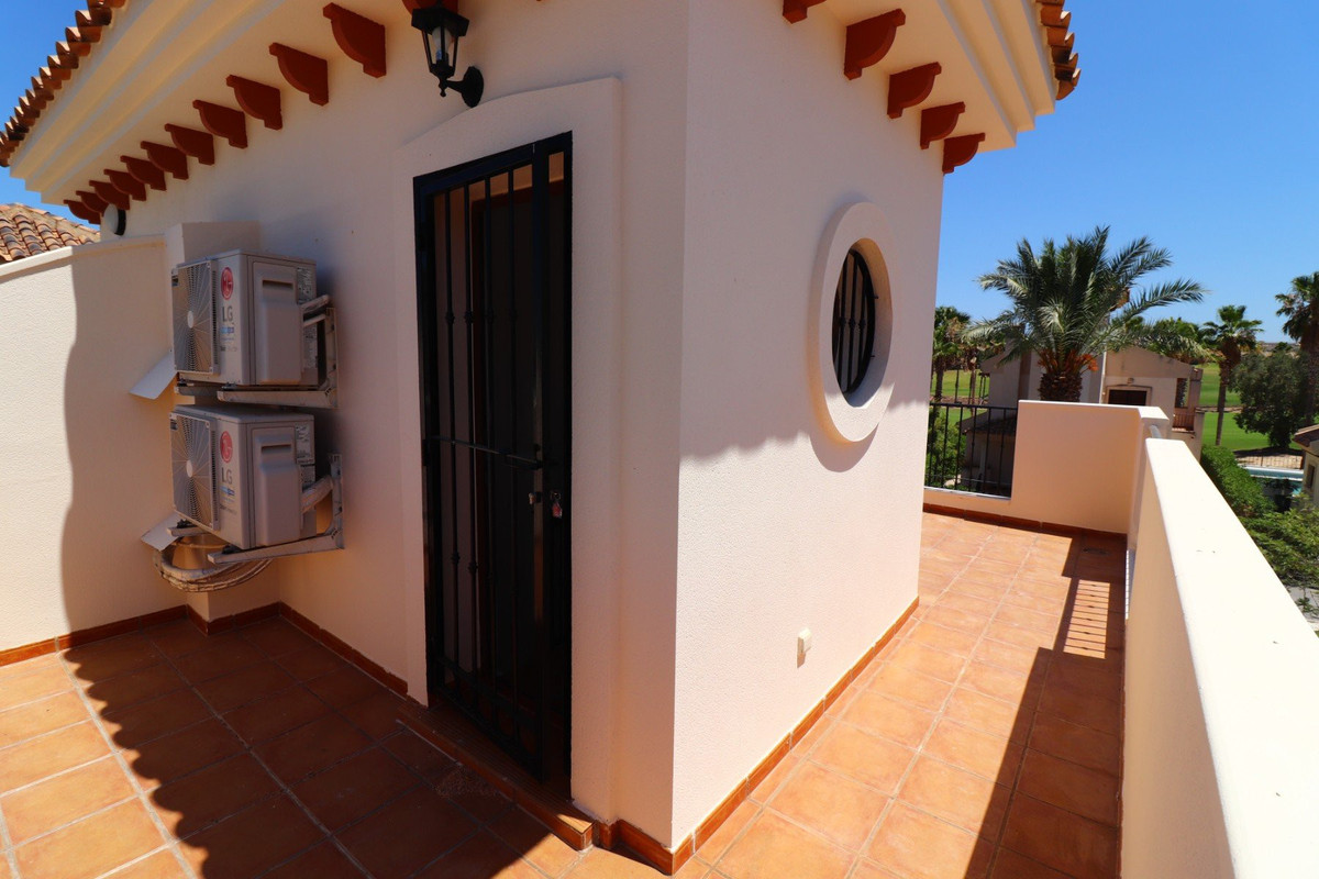 For sale - 3 Bedroom 2 Bathroom House - Semi-Detached House in Algorfa - La Finca Golf  - Alicante