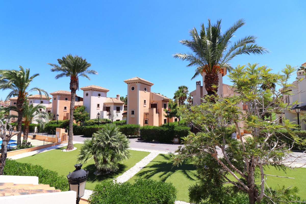 For sale - 3 Bedroom 2 Bathroom House - Semi-Detached House in Algorfa - La Finca Golf  - Alicante