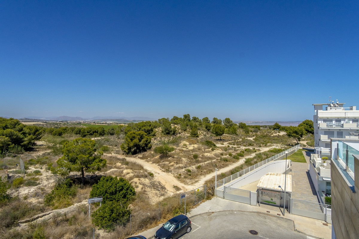 For sale - 3 Bedroom 3 Bathroom House - Townhouse in Orihuela - Villamartin  - Alicante