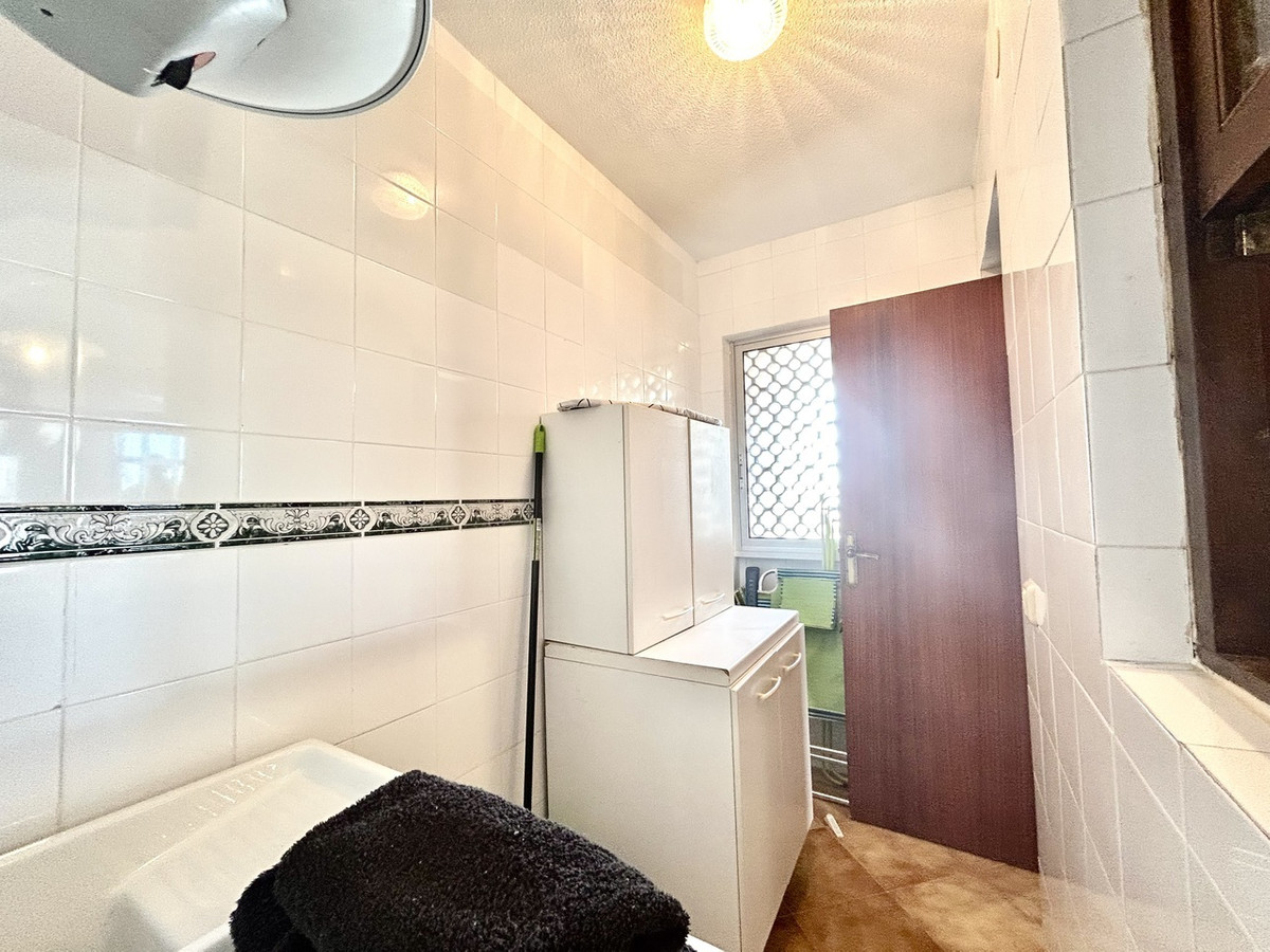 For sale - 2 Bedroom 1 Bathroom Apartment - Middle Floor Apartment in Orihuela - Cabo Roig  - Alicante