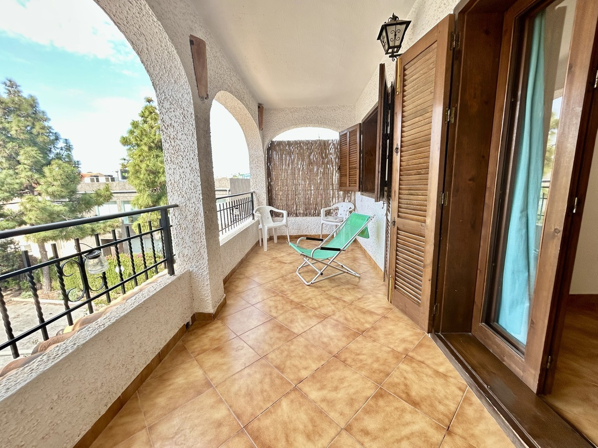 For sale - 2 Bedroom 1 Bathroom Apartment - Middle Floor Apartment in Orihuela - Cabo Roig  - Alicante