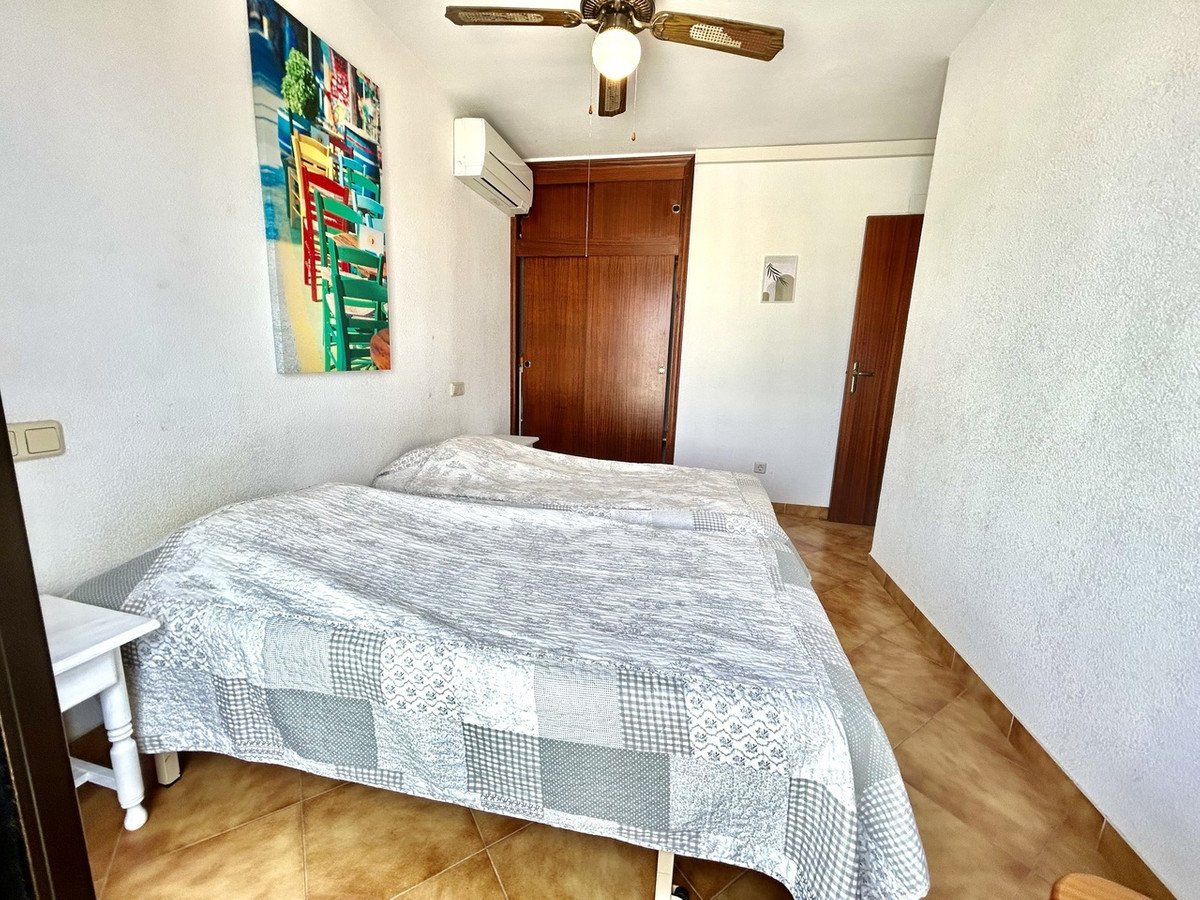 For sale - 2 Bedroom 1 Bathroom Apartment - Middle Floor Apartment in Orihuela - Cabo Roig  - Alicante