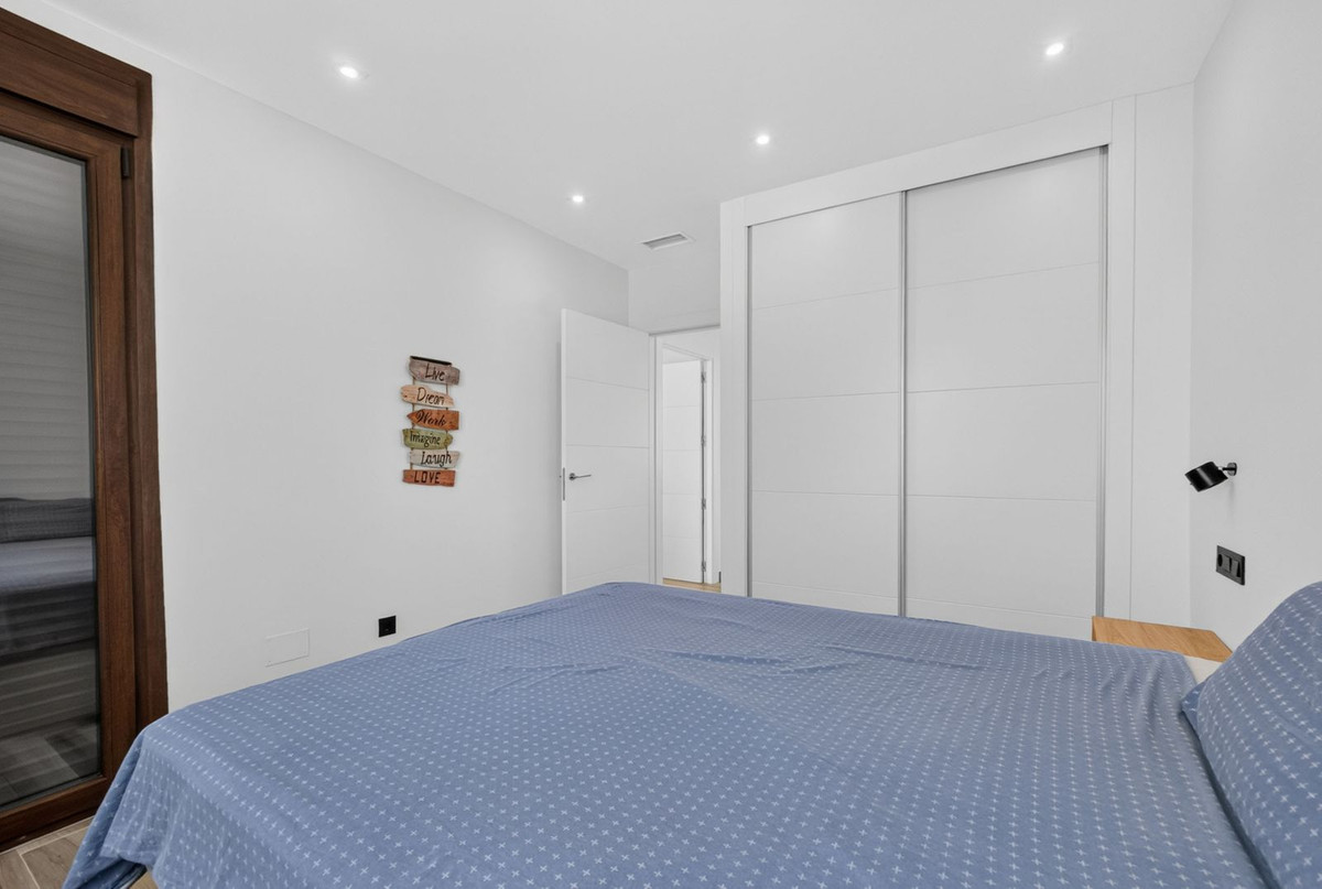 For sale - 4 Bedroom 3 Bathroom House - Detached Villa in Orihuela - Los Balcones  - Alicante