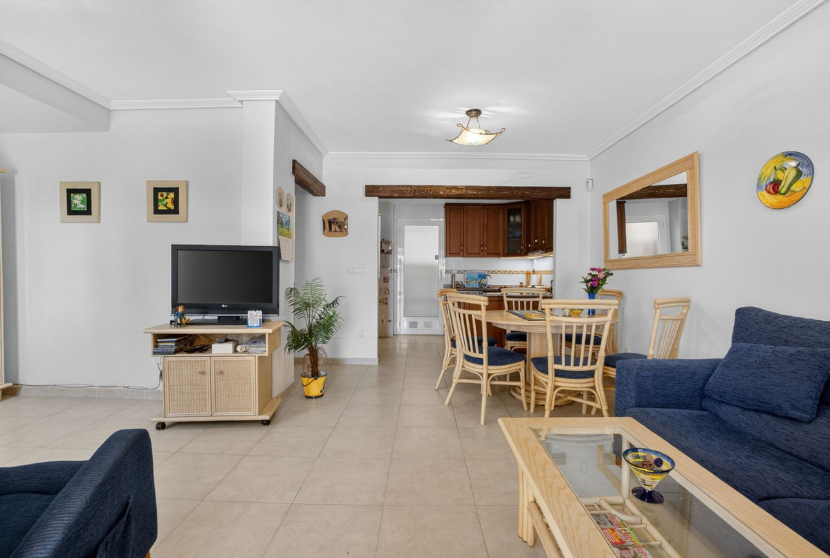 For sale - 4 Bedroom 3 Bathroom House - Townhouse in Torrevieja - Aguas Nuevas  - Alicante