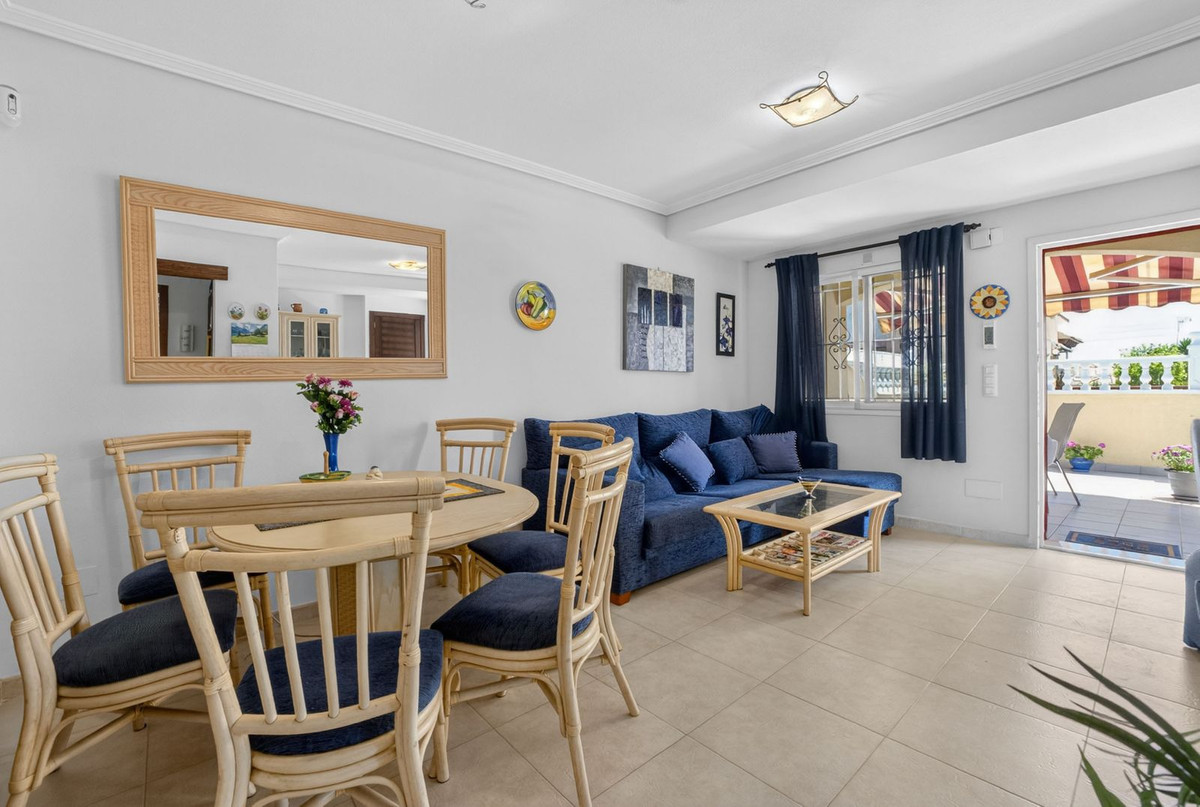 For sale - 4 Bedroom 3 Bathroom House - Townhouse in Torrevieja - Aguas Nuevas  - Alicante