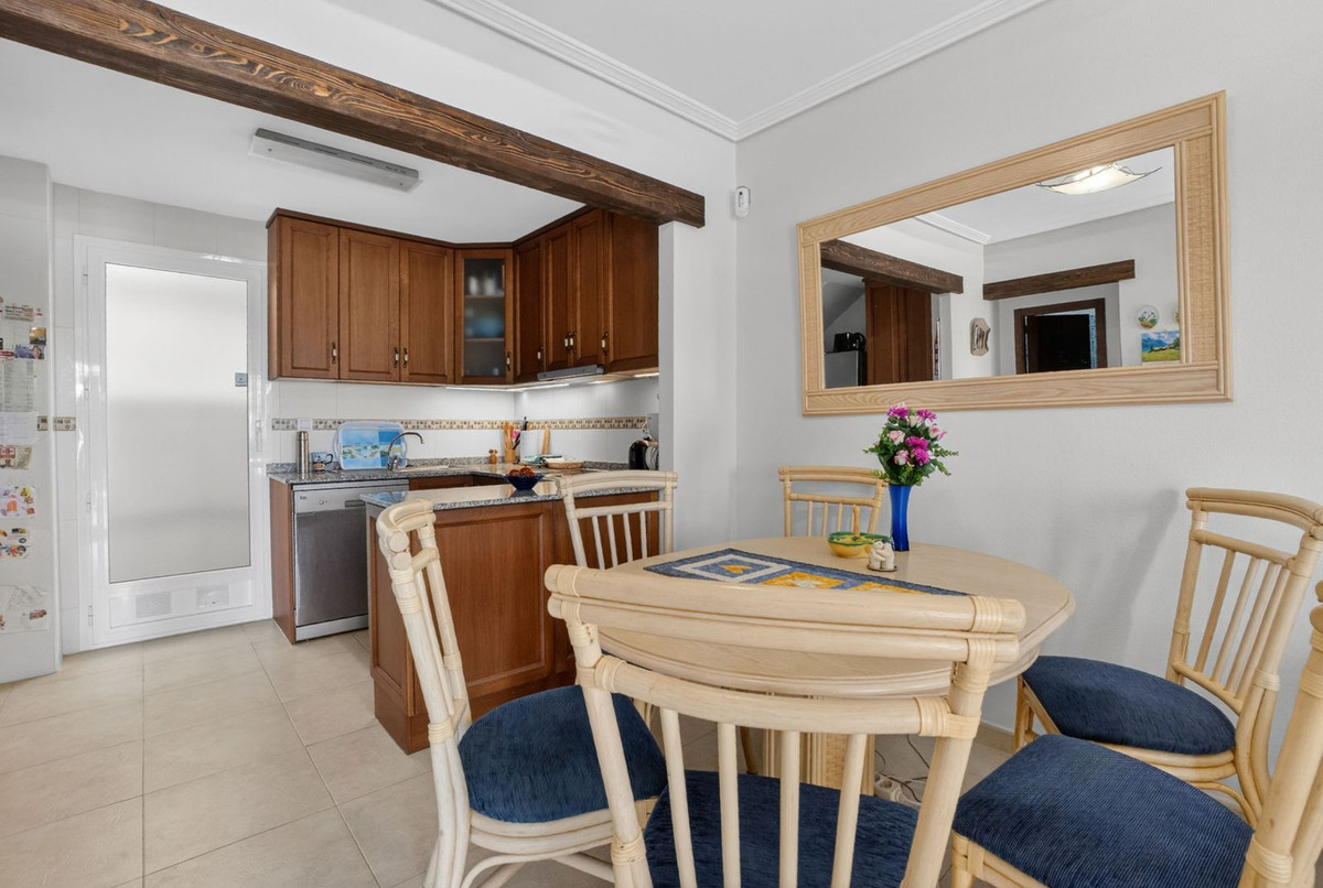 For sale - 4 Bedroom 3 Bathroom House - Townhouse in Torrevieja - Aguas Nuevas  - Alicante