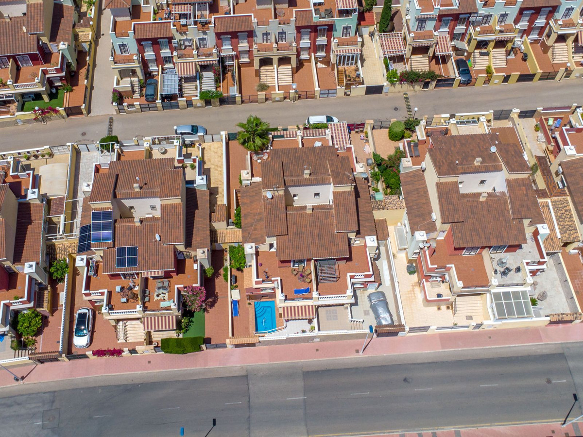 For sale - 4 Bedroom 3 Bathroom House - Townhouse in Torrevieja - Aguas Nuevas  - Alicante