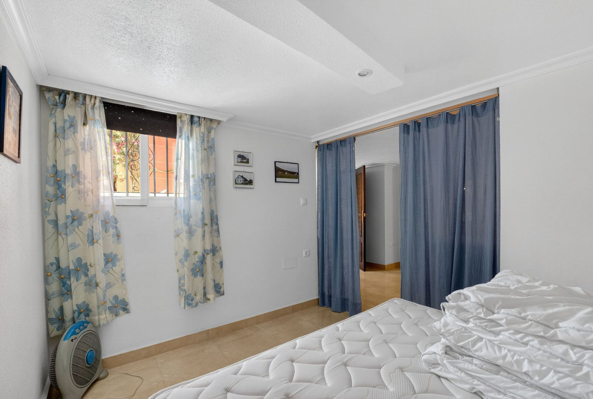 For sale - 4 Bedroom 3 Bathroom House - Townhouse in Torrevieja - Aguas Nuevas  - Alicante