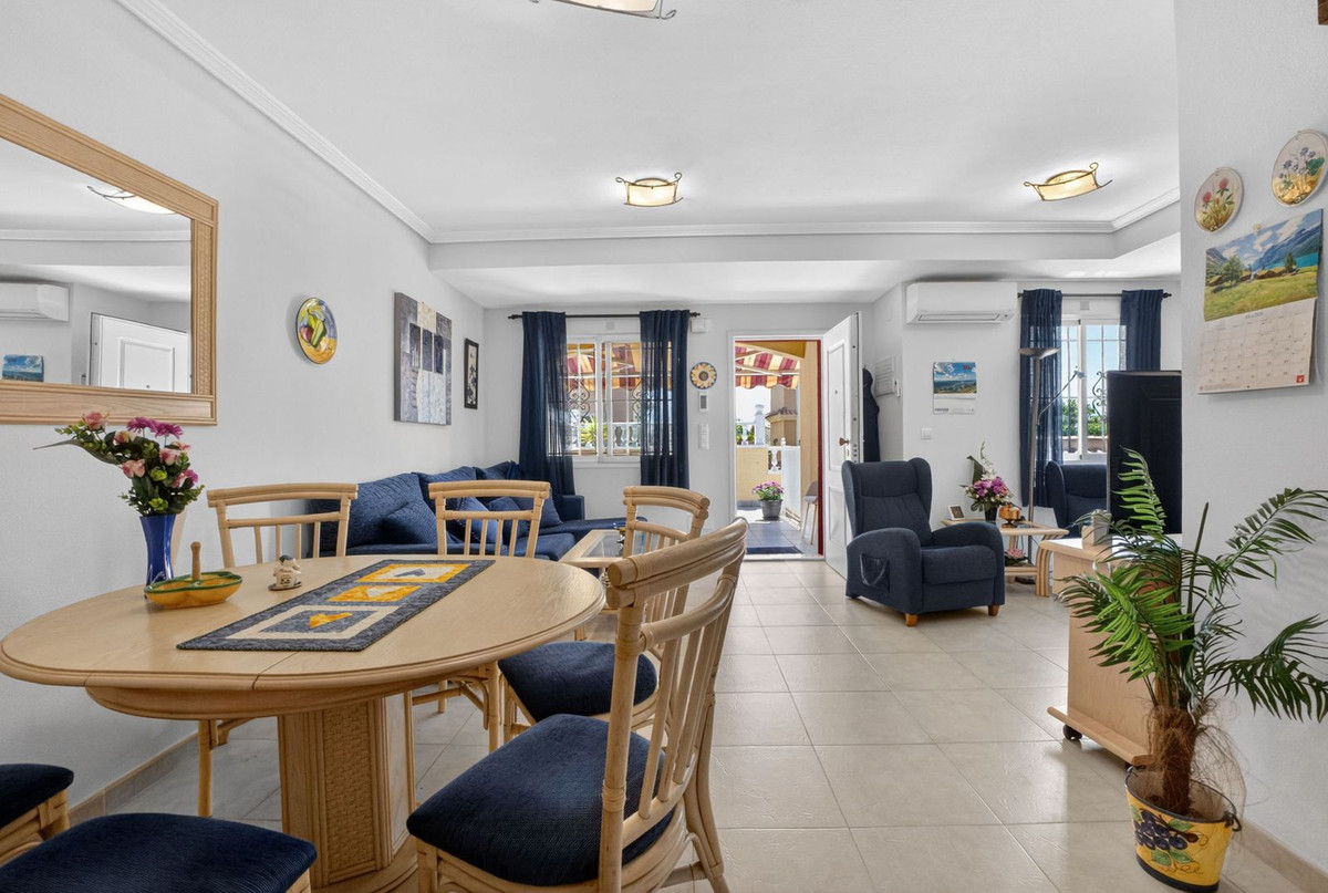 For sale - 4 Bedroom 3 Bathroom House - Townhouse in Torrevieja - Aguas Nuevas  - Alicante