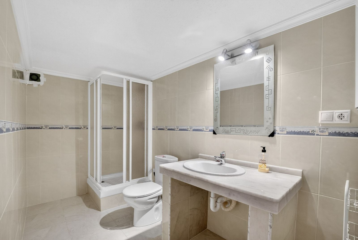For sale - 4 Bedroom 3 Bathroom House - Townhouse in Torrevieja - Aguas Nuevas  - Alicante