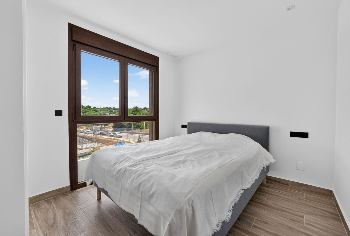 For sale - 4 Bedroom 3 Bathroom House - Detached Villa in Orihuela - Los Balcones  - Alicante