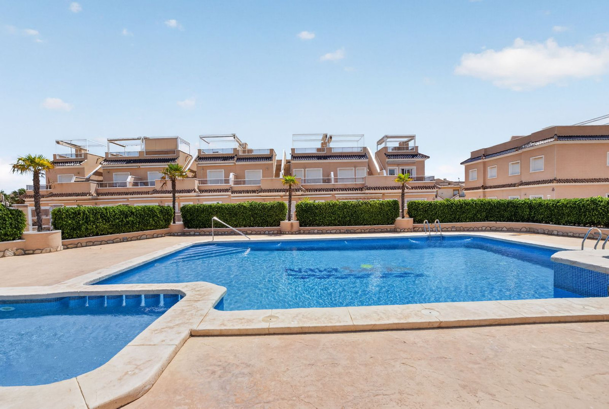 For sale - 3 Bedroom 2 Bathroom House - Townhouse in Orihuela - Lomas de Cabo Roig  - Alicante