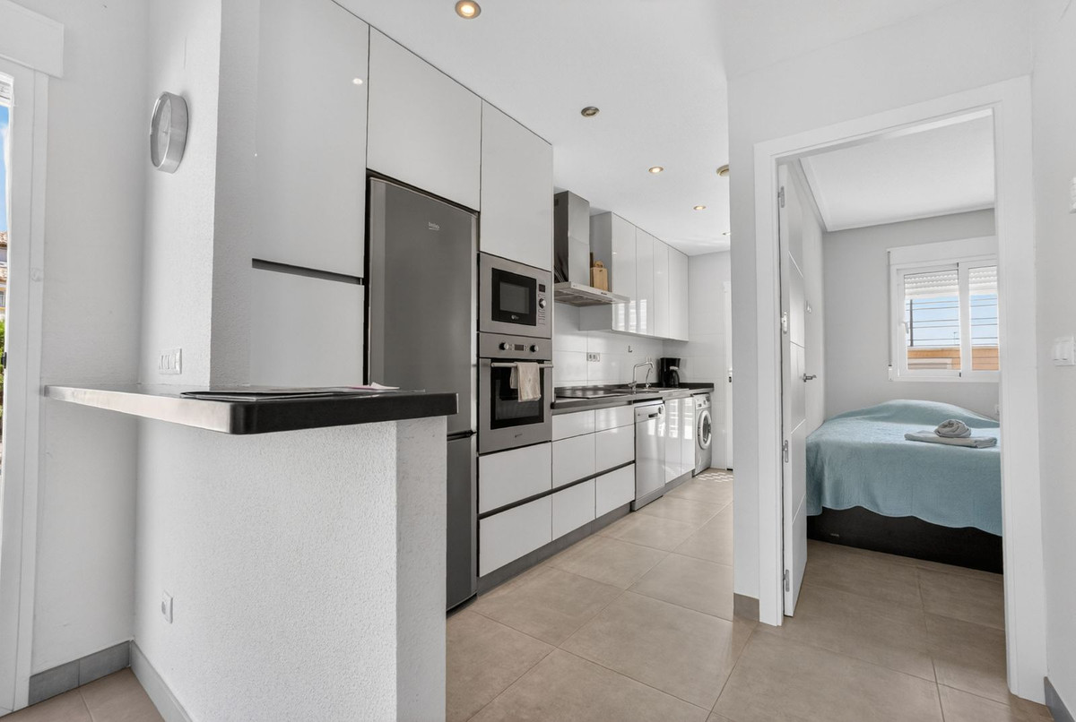 For sale - 3 Bedroom 2 Bathroom House - Townhouse in Orihuela - Lomas de Cabo Roig  - Alicante