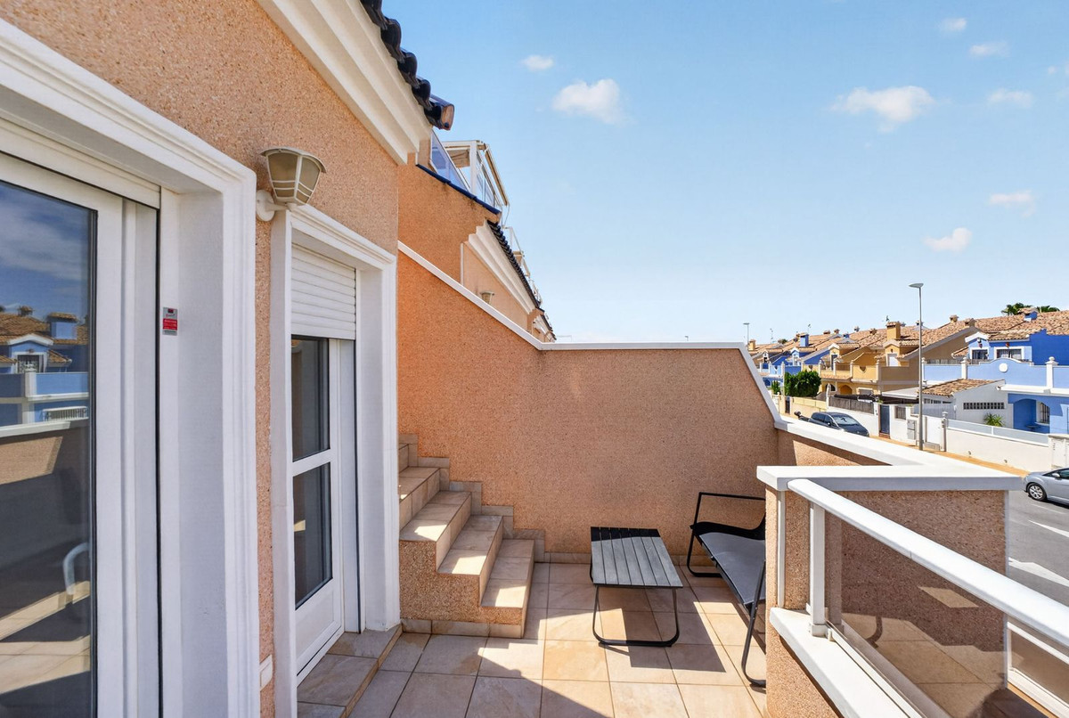 For sale - 3 Bedroom 2 Bathroom House - Townhouse in Orihuela - Lomas de Cabo Roig  - Alicante