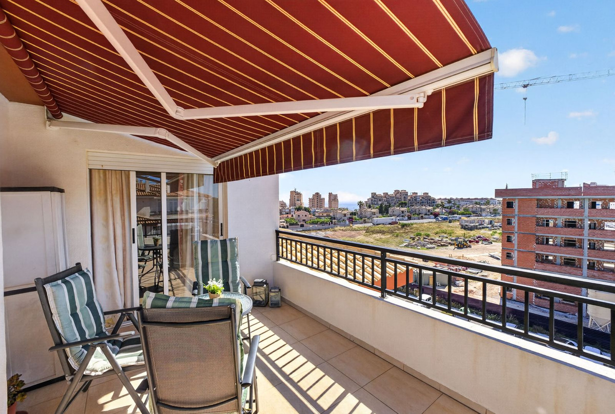 For sale - 3 Bedroom 2 Bathroom Apartment - Penthouse in Torrevieja - La Mata  - Alicante