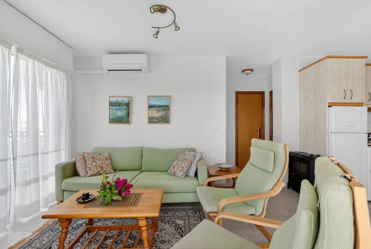 For sale - 3 Bedroom 2 Bathroom Apartment - Penthouse in Torrevieja - La Mata  - Alicante