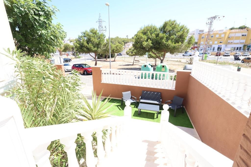For sale - 3 Bedroom 1 Bathroom House - Detached Villa in Orihuela - Orihuela Costa  - Alicante