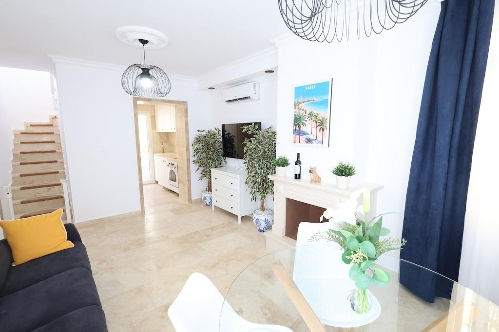 For sale - 3 Bedroom 1 Bathroom House - Detached Villa in Orihuela - Orihuela Costa  - Alicante