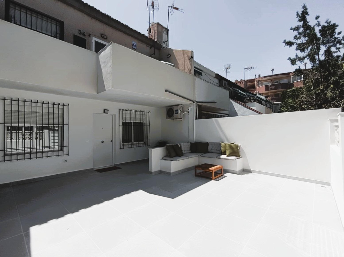 For sale - 2 Bedroom 1 Bathroom House - Bungalow in Orihuela - La Regia  - Alicante