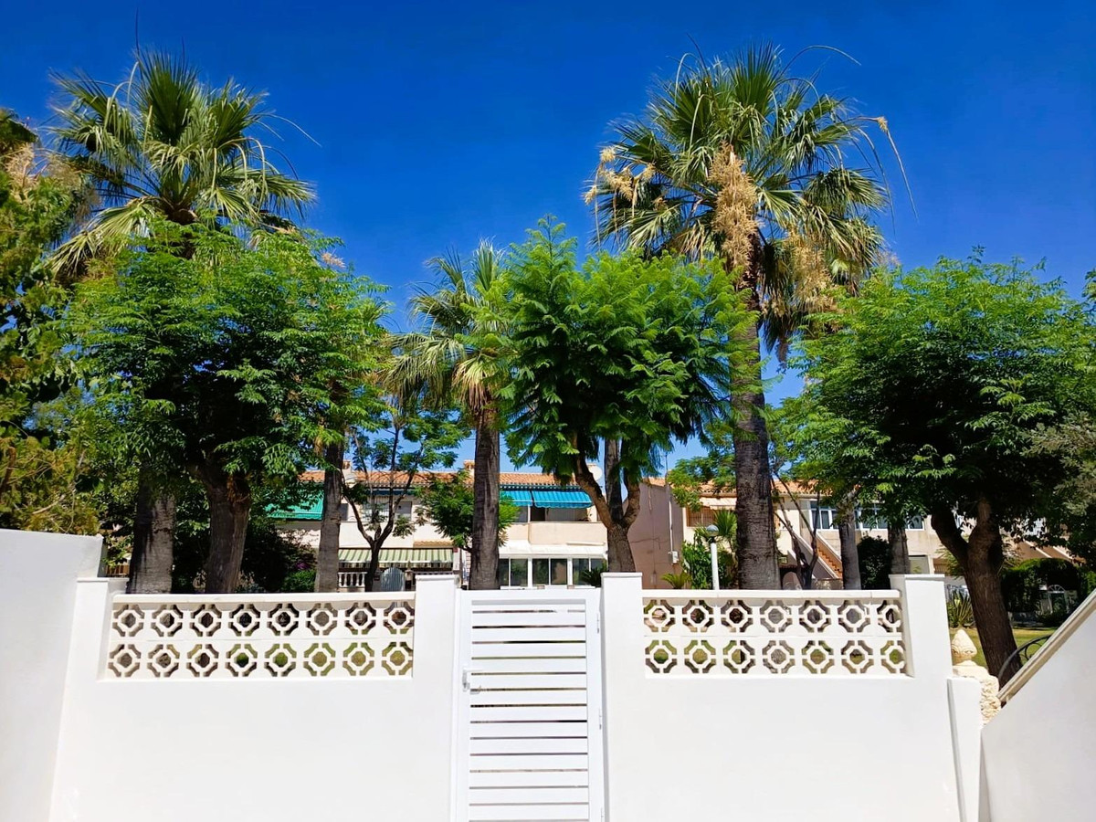 For sale - 2 Bedroom 1 Bathroom House - Bungalow in Orihuela - La Regia  - Alicante