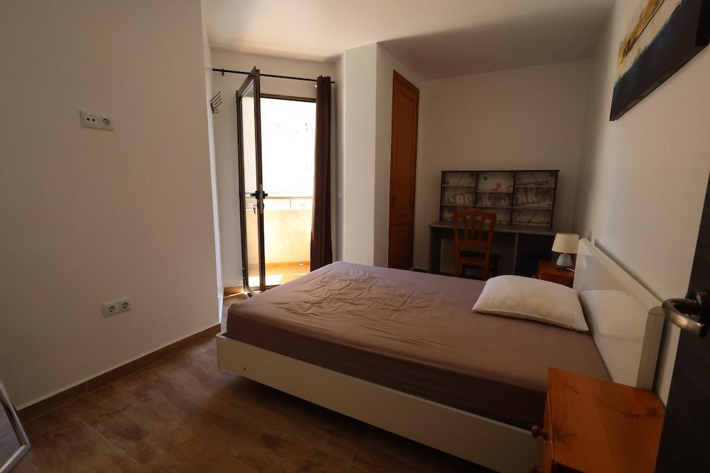 For sale - 3 Bedroom 2 Bathroom Apartment - Ground Floor Apartment in Torrevieja - Torrevieja Centro  - Alicante