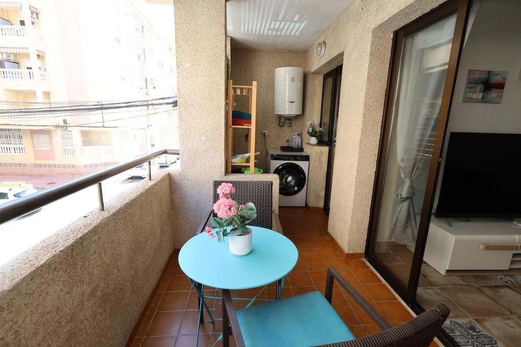 For sale - 3 Bedroom 2 Bathroom Apartment - Ground Floor Apartment in Torrevieja - Torrevieja Centro  - Alicante