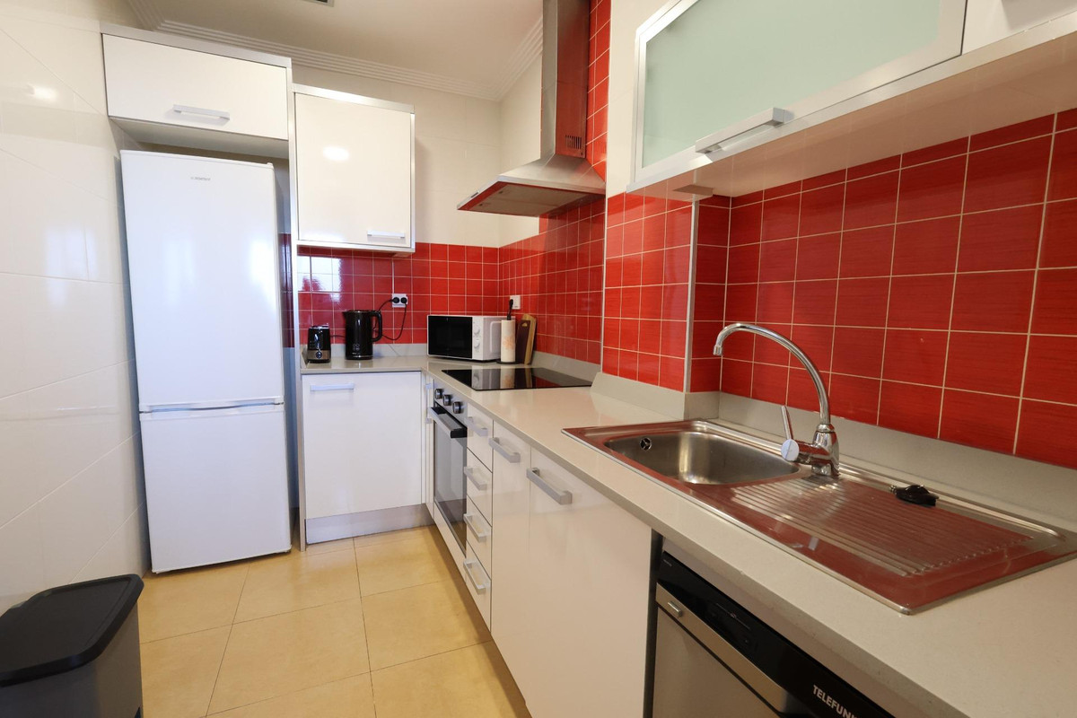 For sale - 2 Bedroom 2 Bathroom Apartment - Middle Floor Apartment in Orihuela - Lomas de Cabo Roig  - Alicante