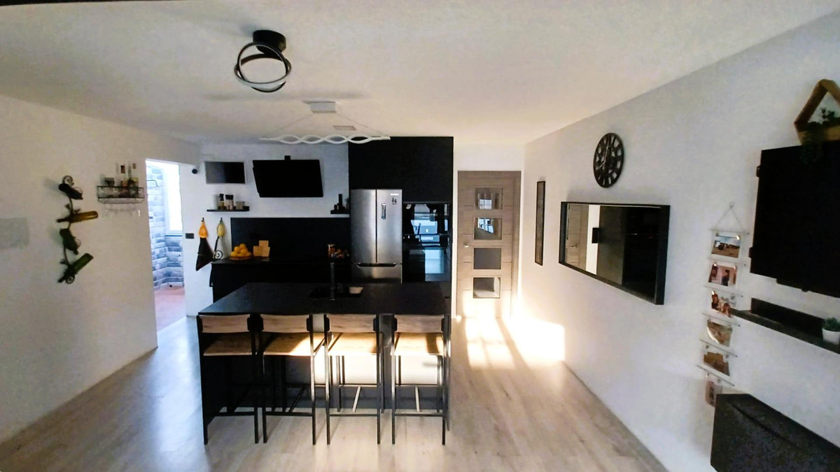 For sale - 3 Bedroom 1 Bathroom Apartment - Penthouse in Pilar de la Horadada - Pilar de la Horadada Centro  - Alicante