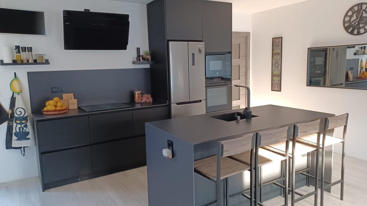 For sale - 3 Bedroom 1 Bathroom Apartment - Penthouse in Pilar de la Horadada - Pilar de la Horadada Centro  - Alicante