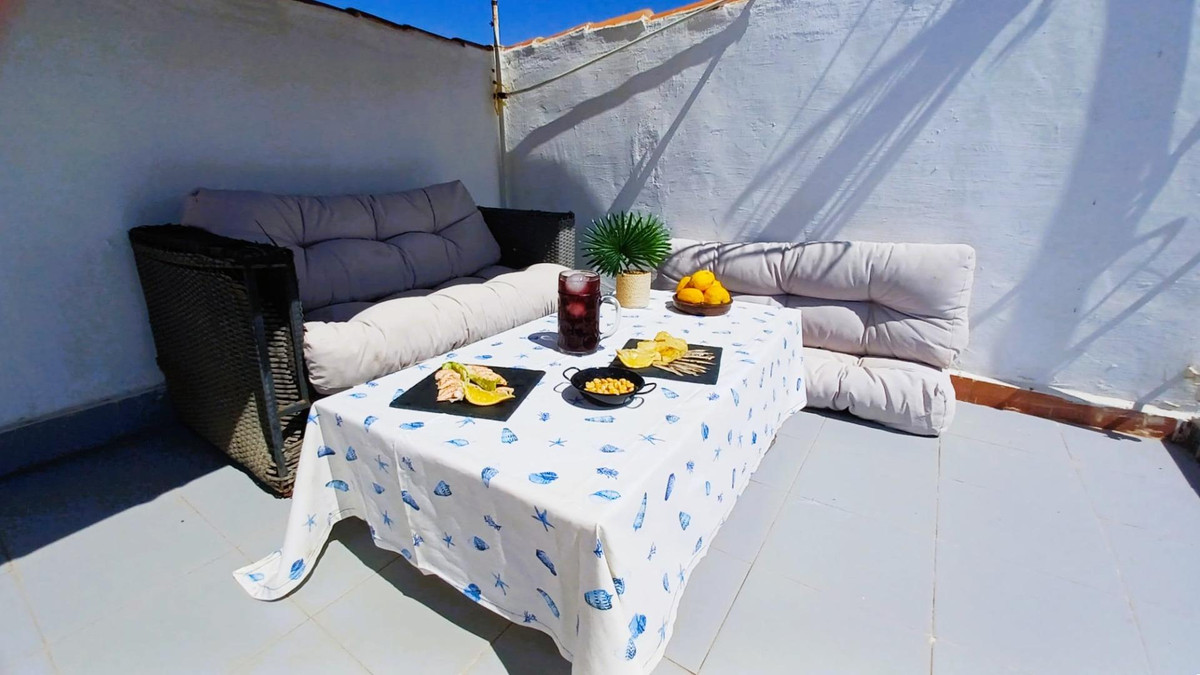 For sale - 3 Bedroom 1 Bathroom Apartment - Penthouse in Pilar de la Horadada - Pilar de la Horadada Centro  - Alicante