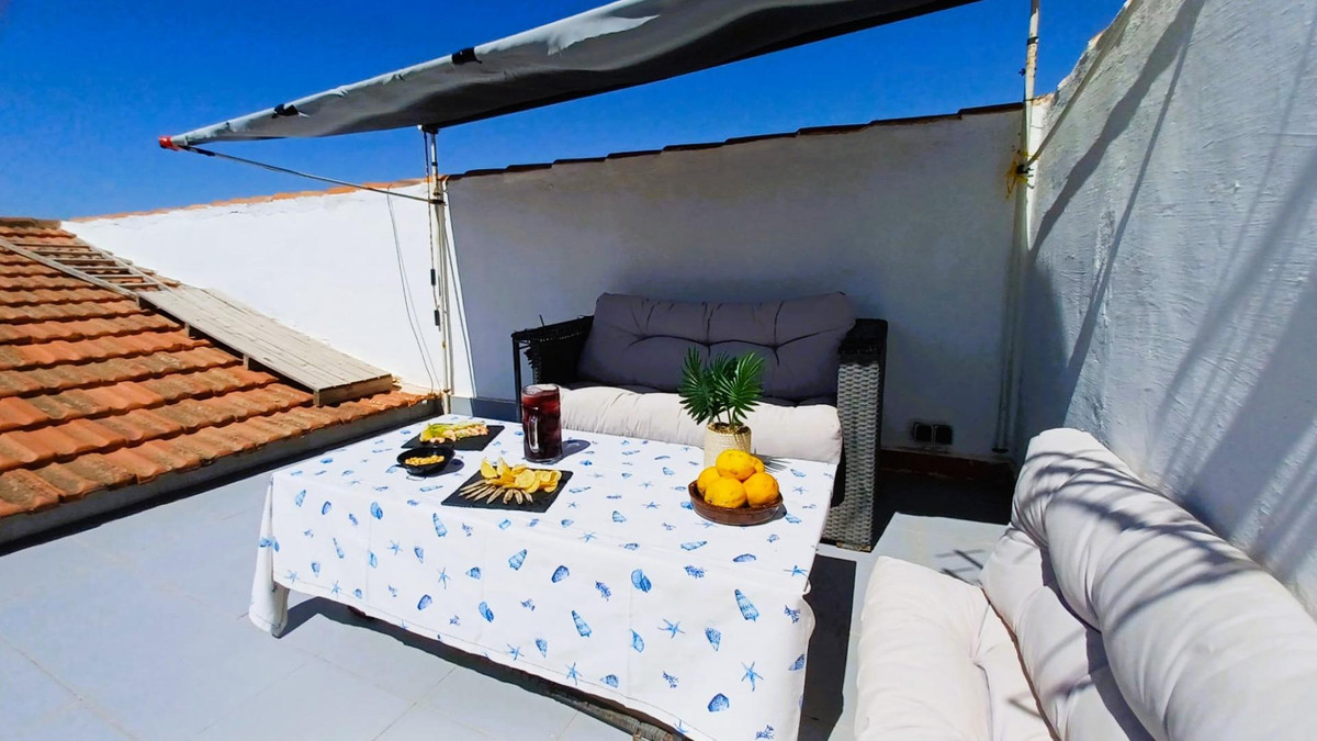 For sale - 3 Bedroom 1 Bathroom Apartment - Penthouse in Pilar de la Horadada - Pilar de la Horadada Centro  - Alicante