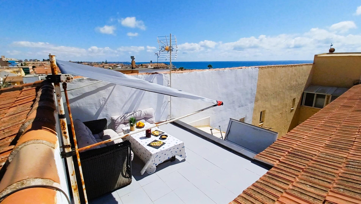 For sale - 3 Bedroom 1 Bathroom Apartment - Penthouse in Pilar de la Horadada - Pilar de la Horadada Centro  - Alicante