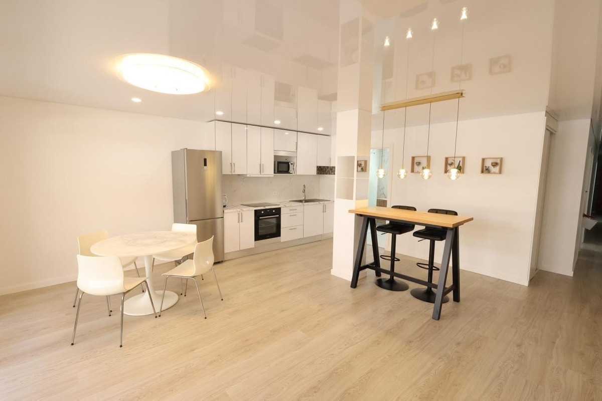 For sale - 3 Bedroom 2 Bathroom Apartment - Ground Floor Apartment in Torrevieja - Torrevieja Centro  - Alicante