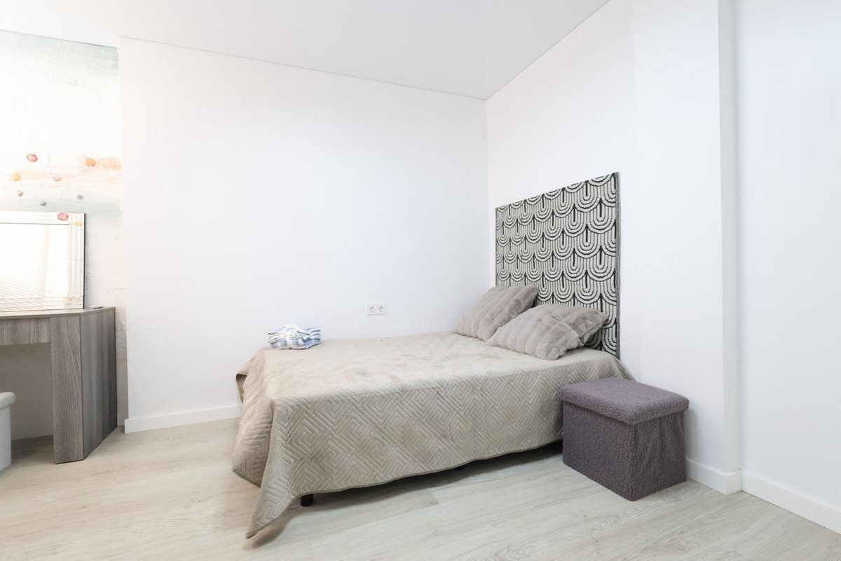 For sale - 3 Bedroom 2 Bathroom Apartment - Ground Floor Apartment in Torrevieja - Torrevieja Centro  - Alicante