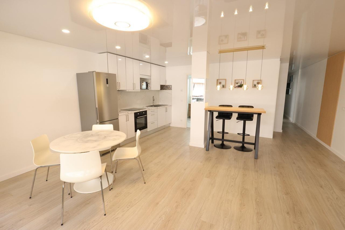 For sale - 3 Bedroom 2 Bathroom Apartment - Ground Floor Apartment in Torrevieja - Torrevieja Centro  - Alicante