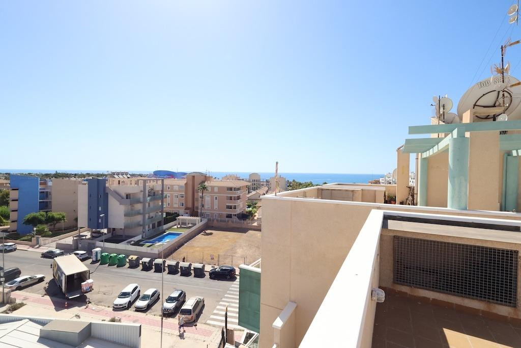 For sale - 2 Bedroom 1 Bathroom Penthouse in Cabo Roig - Cabo Roig  - Alicante