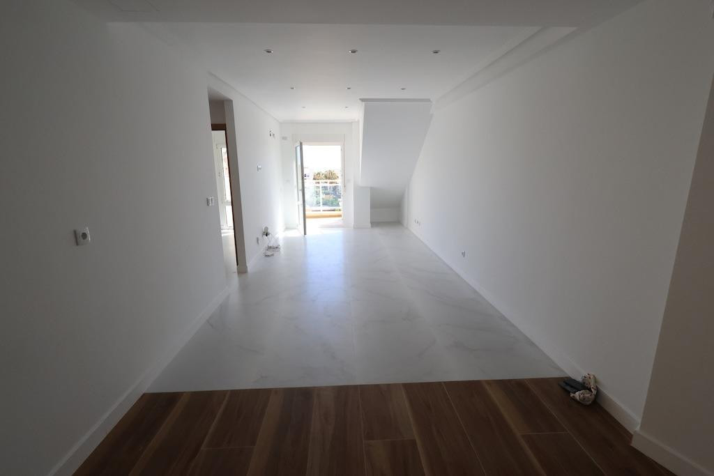 For sale - 2 Bedroom 1 Bathroom Penthouse in Cabo Roig - Cabo Roig  - Alicante
