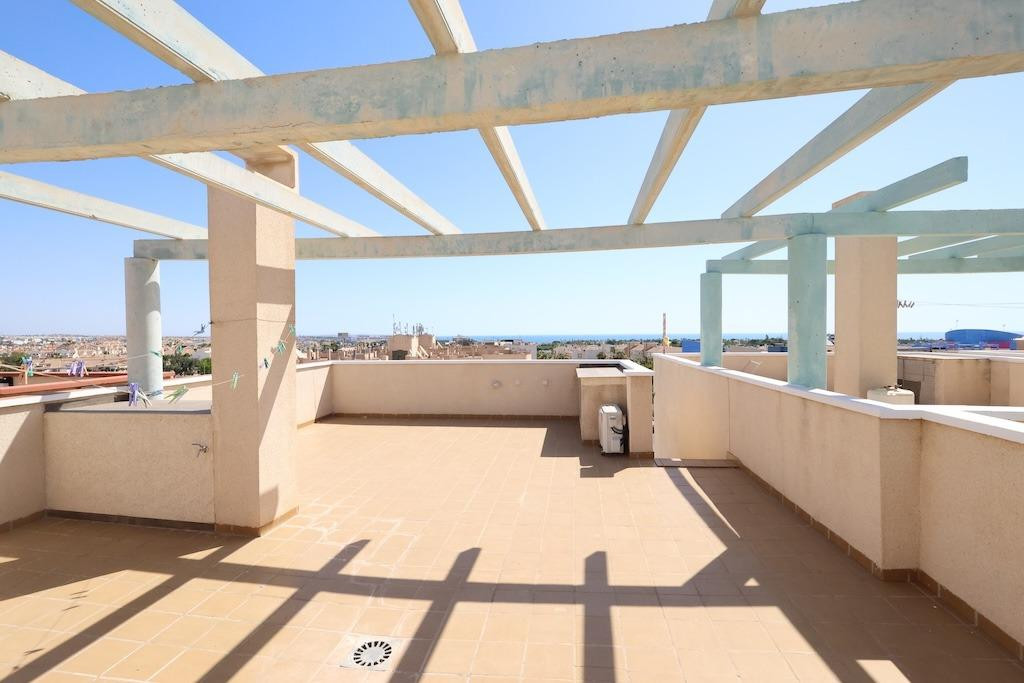 For sale - 2 Bedroom 1 Bathroom Penthouse in Cabo Roig - Cabo Roig  - Alicante
