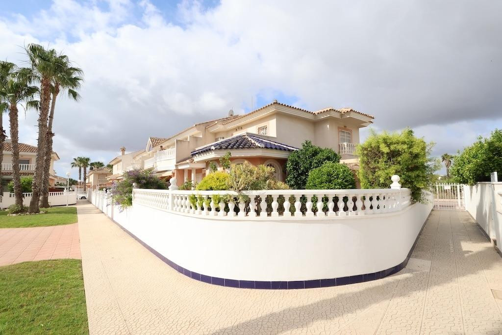 For sale - 3 Bedroom 3 Bathroom House - Townhouse in Rojales - Dona Pepa  - Alicante